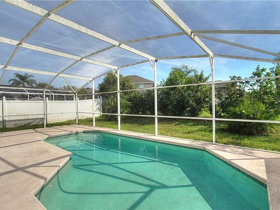 3rd image of 2679 Willow Glen Cir