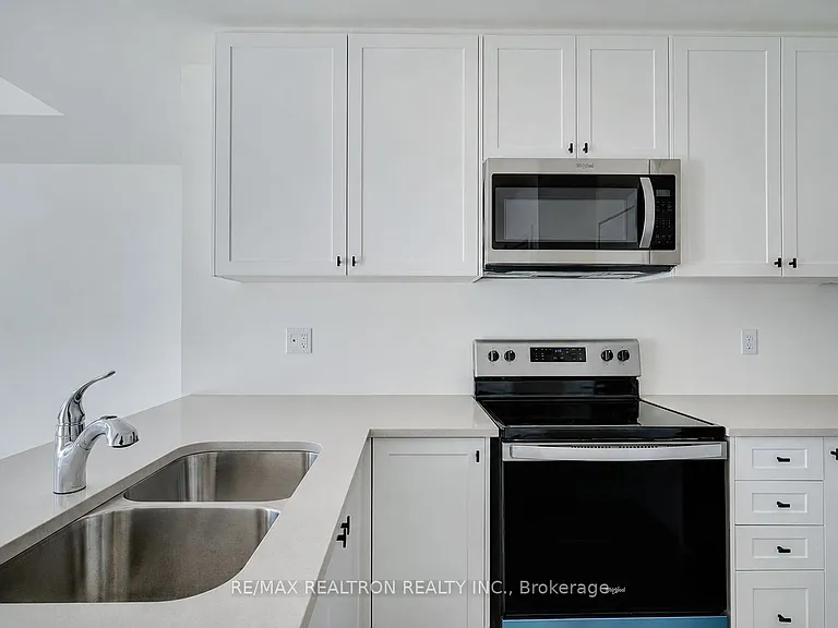 160 Densmore Rd #1104 — Photo 10