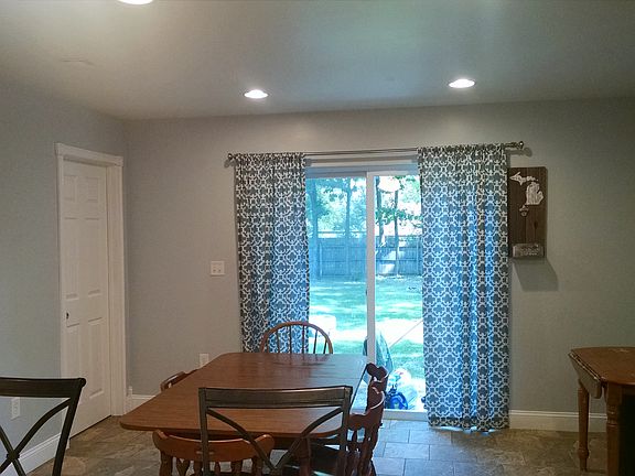 4th image of 2929 Central Blvd