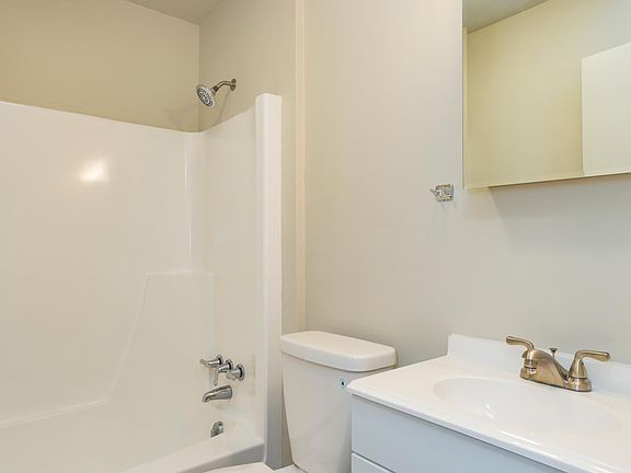 4th image of 816 Greenland Dr APT 16