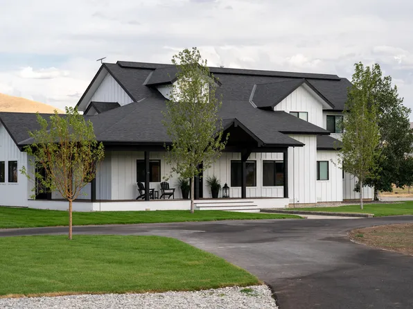 131 Labrador Ln, Bellevue, ID 83313