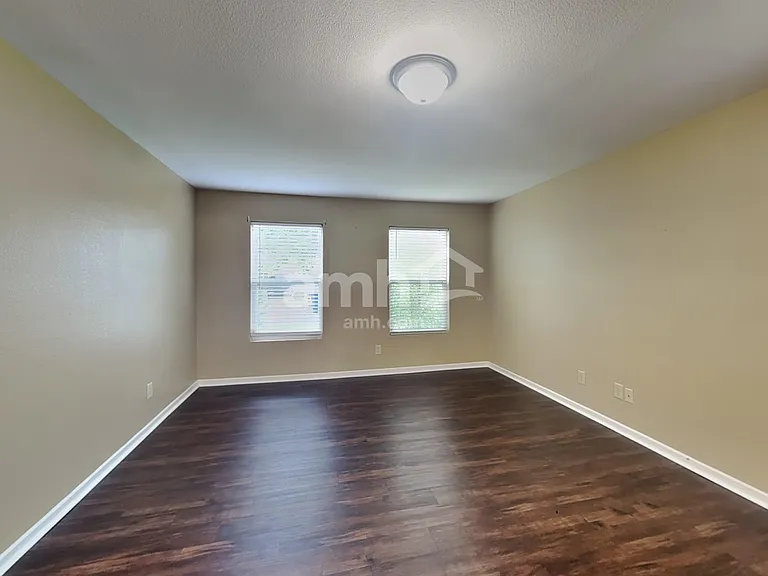 2335 Bridlewood Dr — Photo 5