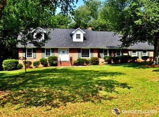 2105 Burns Ln, Camden, SC 29020