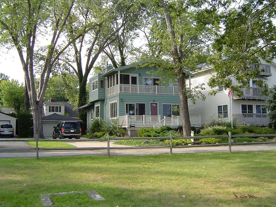 1st image of 25029 Lakeview Dr