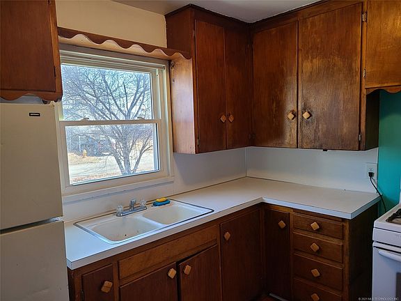 4th image of 514 S 80th East Ave