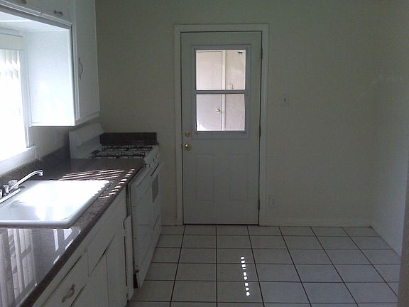 5th image of 7916 Laurel Ave
