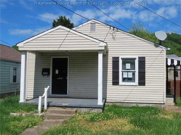9104 Maryland Ave, Charleston, WV 25315