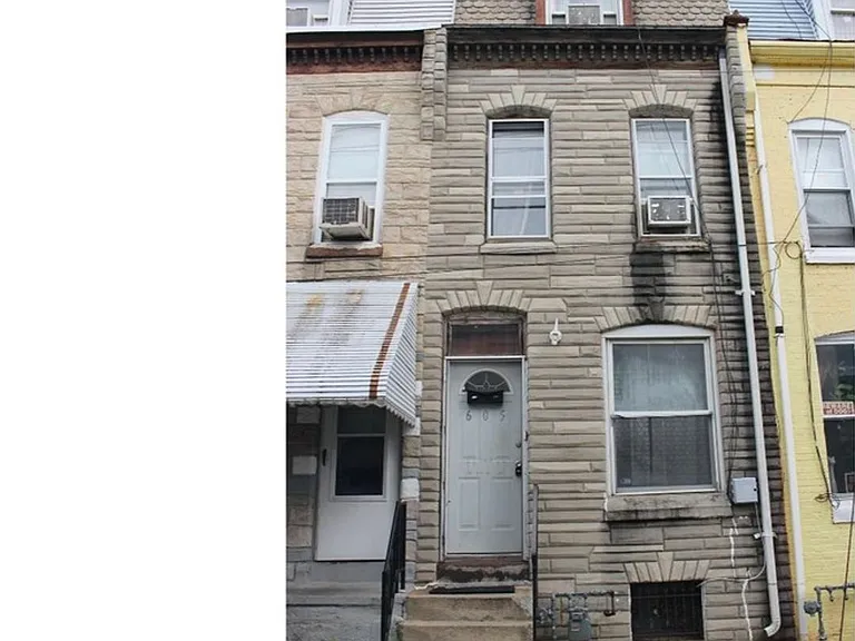 605 Eisenbrown St — Photo 1