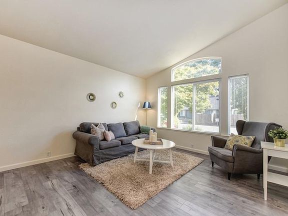 4th image of 8429 Amrita Ct