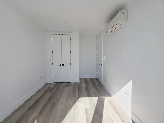 Rented by Corcoran | media 22