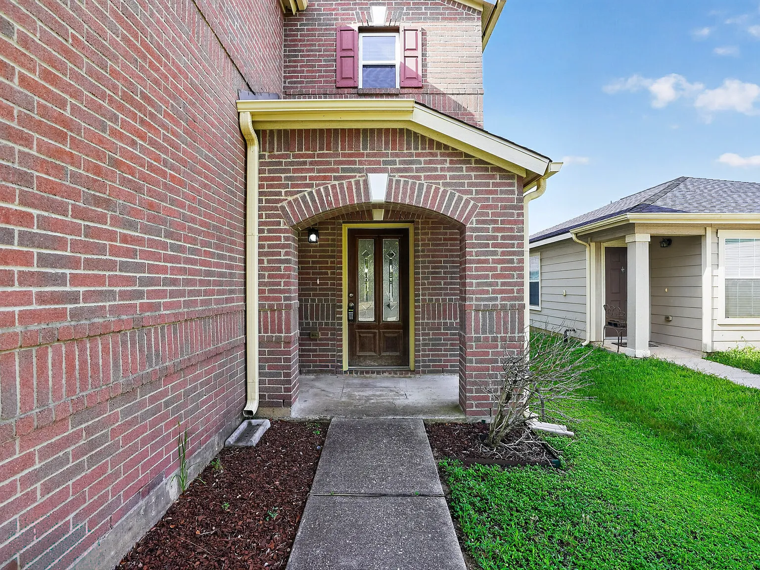 3 bed, 2.5 bath, 2096 sqft, $2,640 — Photo 4