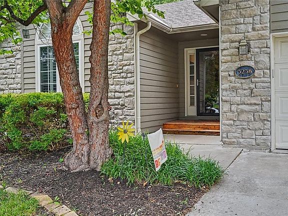 4th image of 3238 Huntington Rd