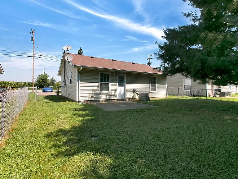 999 Stateline Rd — Photo 22