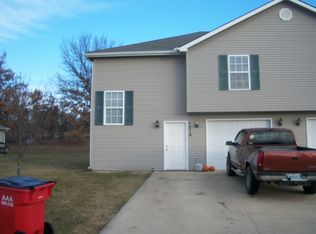 1218 NW Willow Dr, Grain Valley, MO 64029
