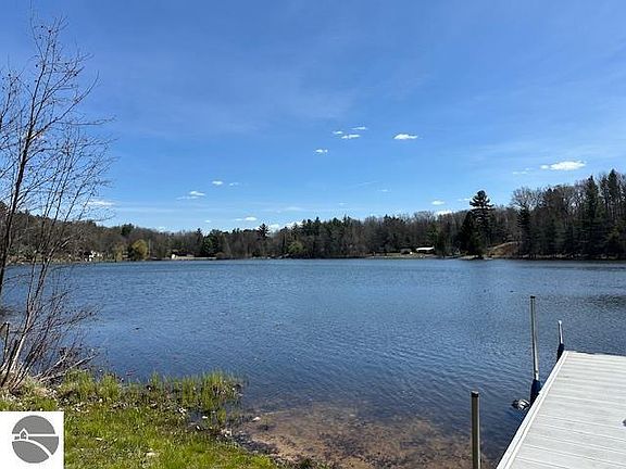 4th image of 21279 Northcrest Dr