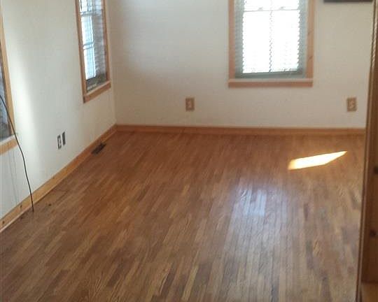 3rd image of 205 N Union St