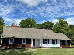 7 Thornwood Ln, Fayetteville, NY 13066