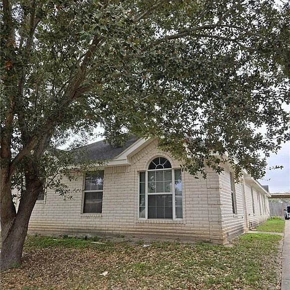 423 La Mancha Dr #3 — Photo 1