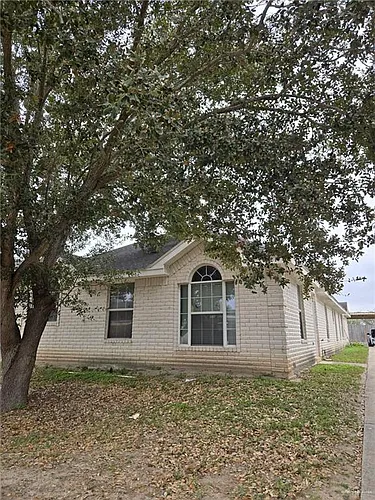 423 La Mancha Dr #3 Photo 1 423 La Mancha Dr #3 Photo 1