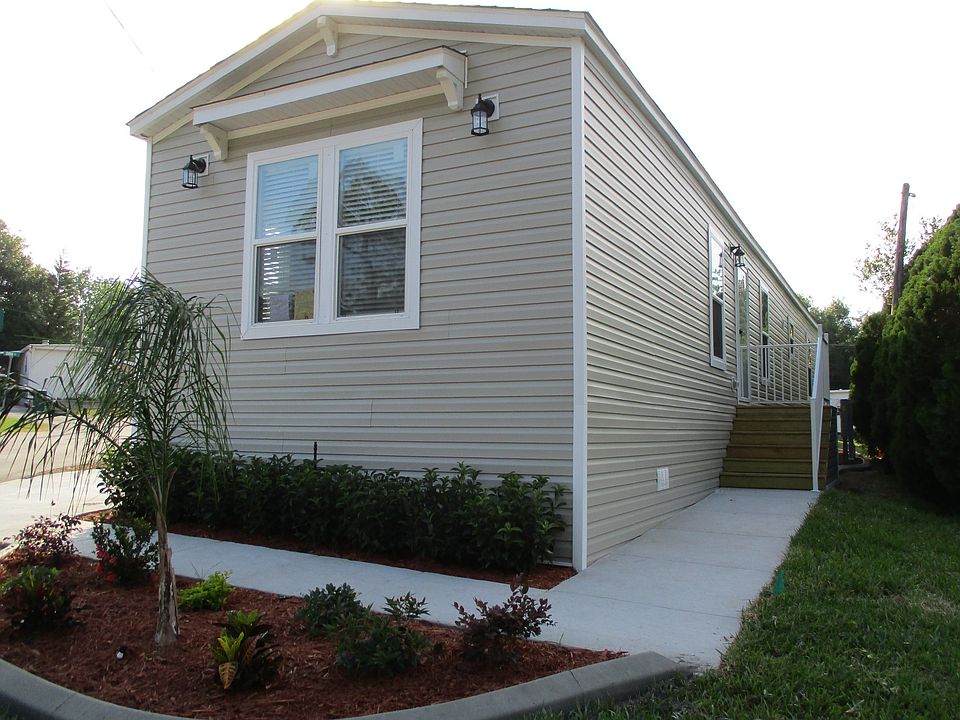 1st image of 70 Cliff Dr