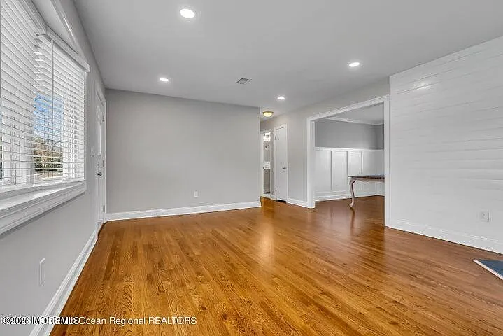 3 bed, $4,995 — Photo 3