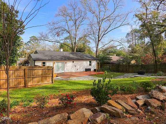 3rd image of 1536 Colonial Dr