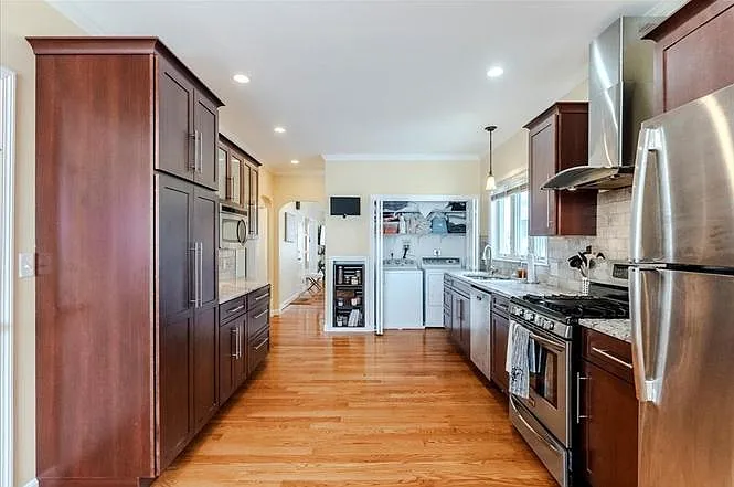 18 Irma Ave #2 — Photo 10