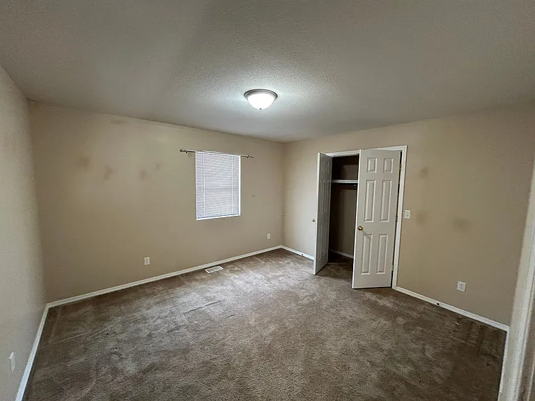 24400 Sounder Ln — Photo 9
