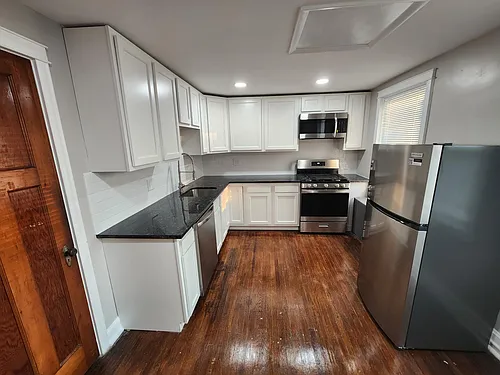 301 Folcroft St #2 Photo 1 301 Folcroft St #2 Photo 1