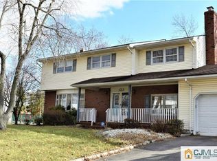 123 Metlars Ln, Piscataway, NJ 08854