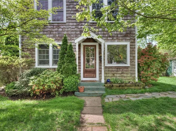 127 Foote St, Barrington, RI 02806