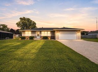 529 Birch St SW, Demotte, IN 46310