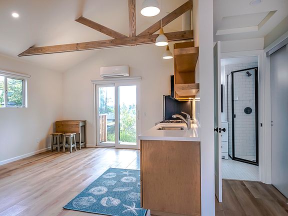 2nd image of 3607 San Gabriel Ln