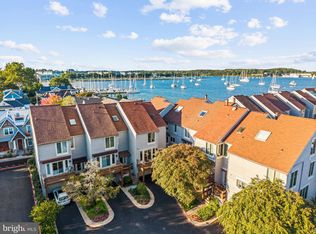48 Chesapeake Lndg, Annapolis, MD 21403