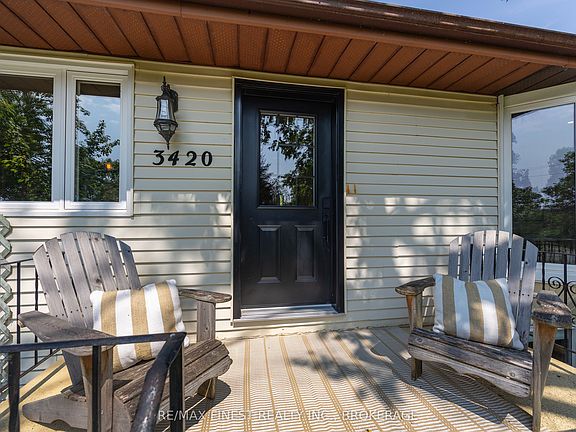 3rd image of 3420 Round Lake Rd