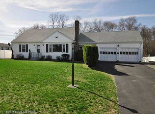 3 Sachem Rd, Bristol, RI 02809