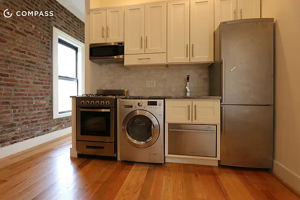 Rented by Compass | media 31