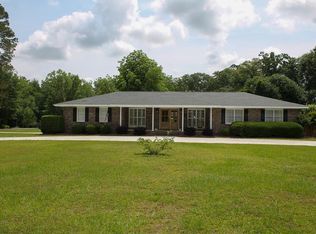 402 Hendrix St, Claxton, GA 30417