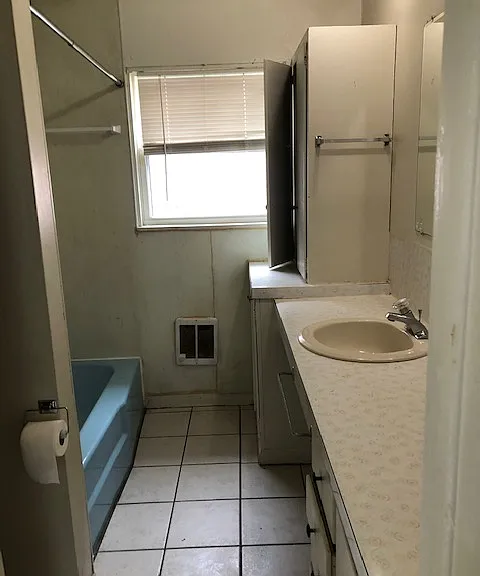 715 Anderson Ave — Photo 5