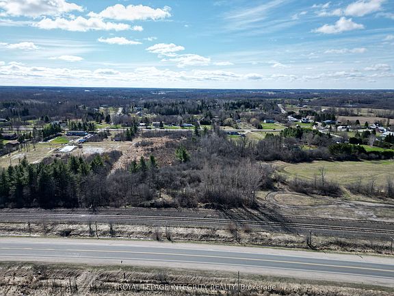 5th image of 810 Christie Lake Rd