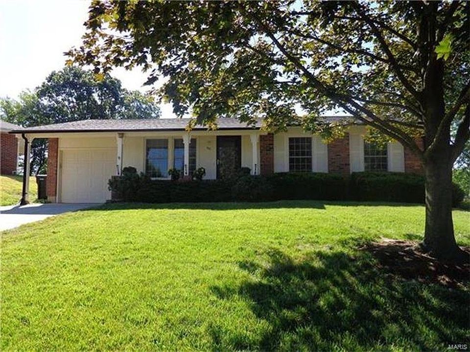 1st image of 223 Tapestry Dr