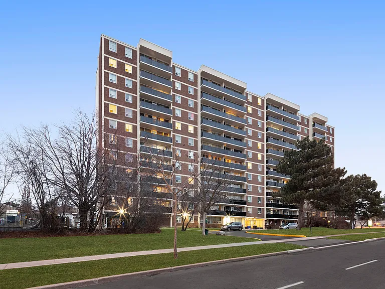 100 York Gate Blvd — Photo 13