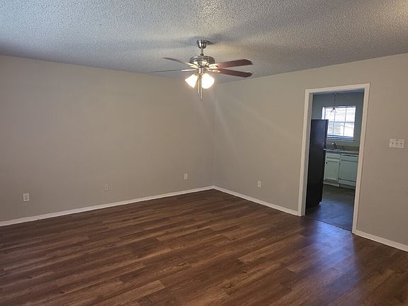 5th image of 233 Vista Way