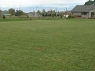 3274 Highland View Ln, Green Bay, WI 54311