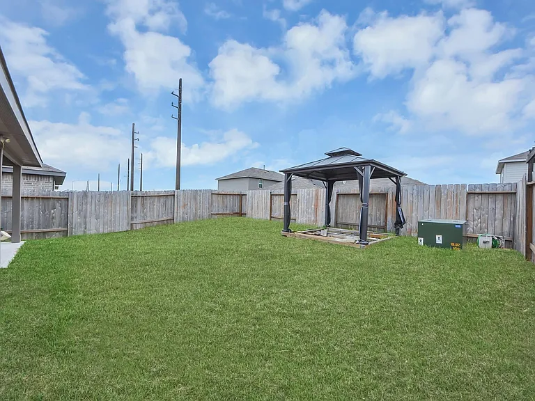 5611 Simcrest Grove Dr — Photo 22