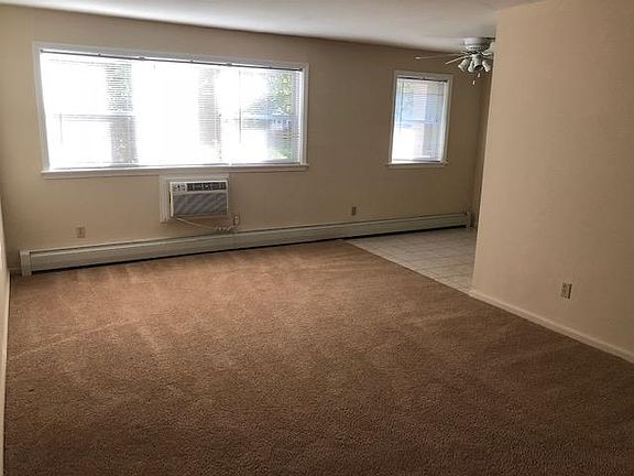 5th image of 19 Hasbrouck Dr APT D