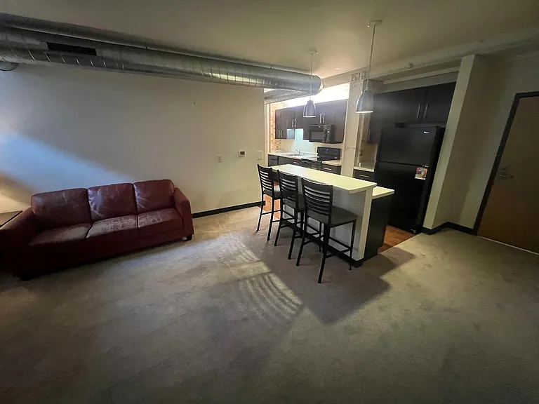 142 W Johnson St — Photo 52