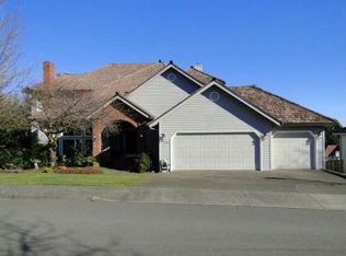 17585 SW Kemmer View Ct, Beaverton, OR 97007