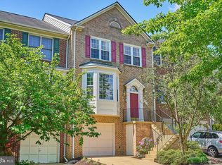 2207 Journet Dr, Dunn Loring, VA 22027