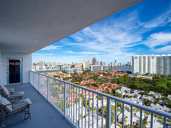 4th image of 2851 NE 183rd St APT 2211E
